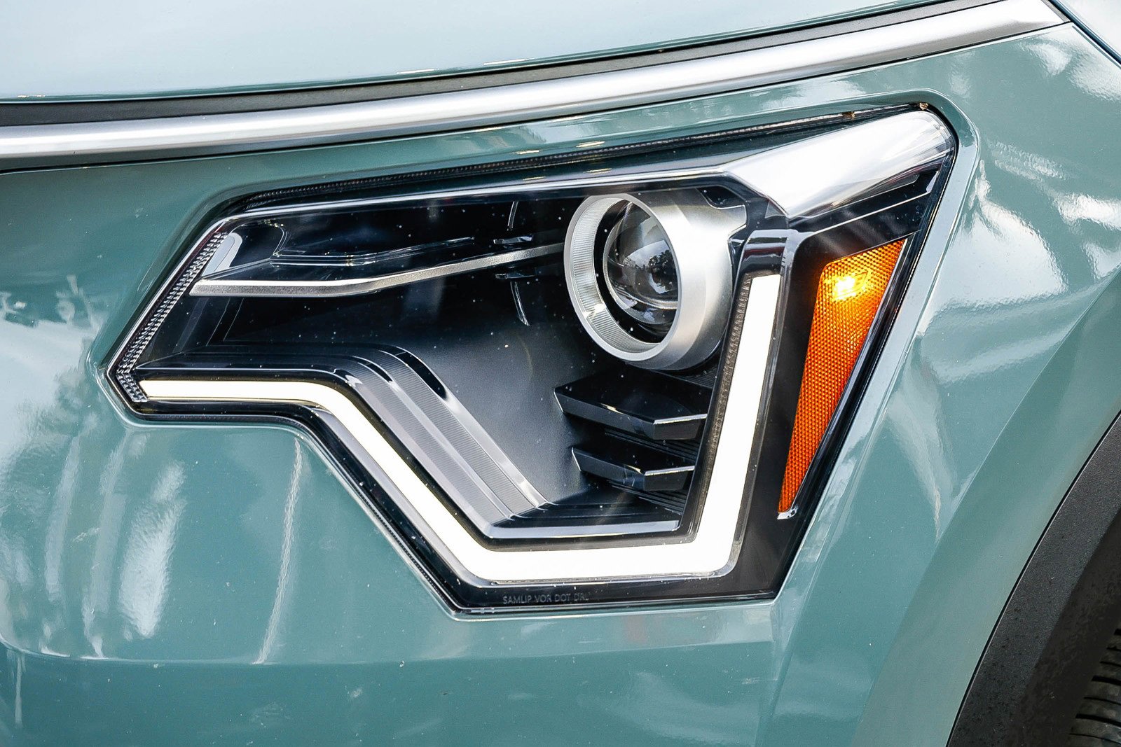 Used 2023 Kia Niro EX image 8