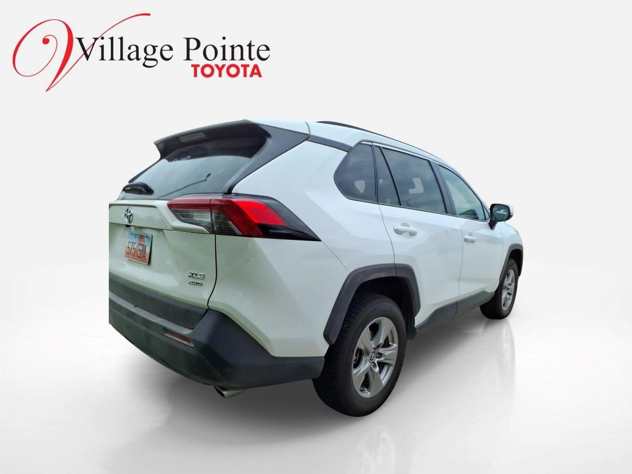 Used 2025 Toyota RAV4 XLE AWD/4WD image 3