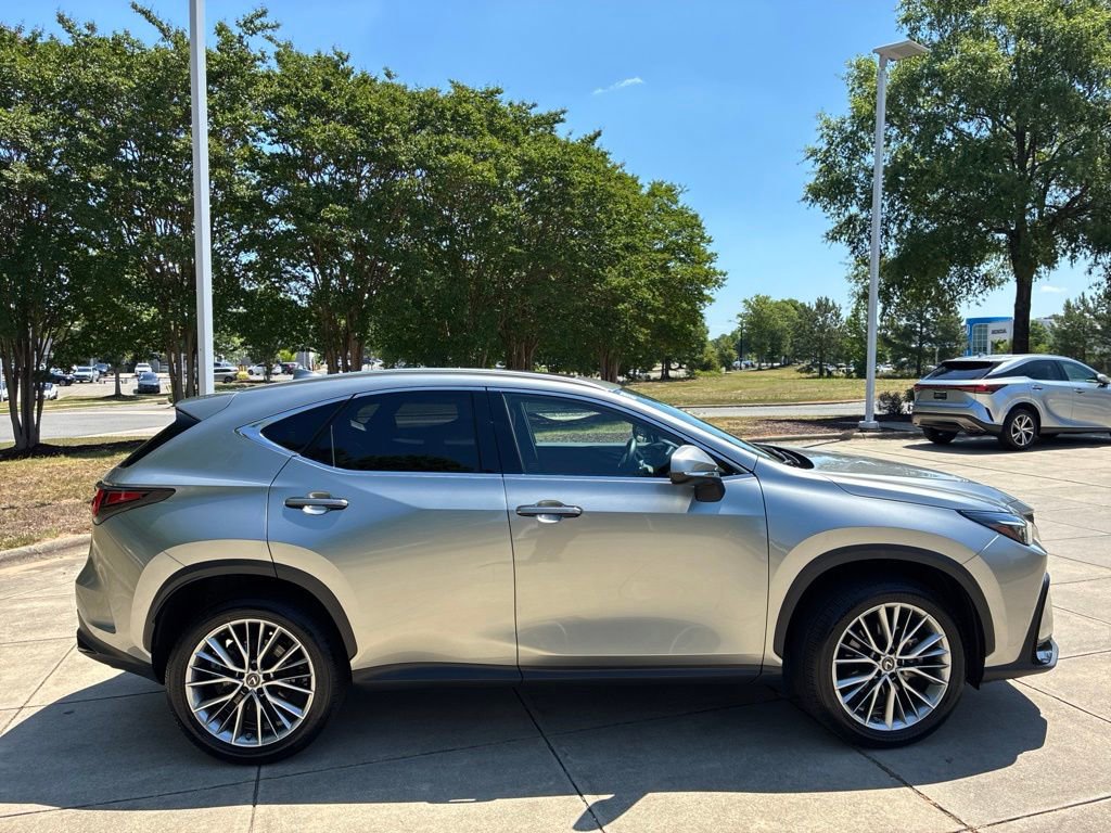 Used 2022 Lexus NX 350h AWD image 12