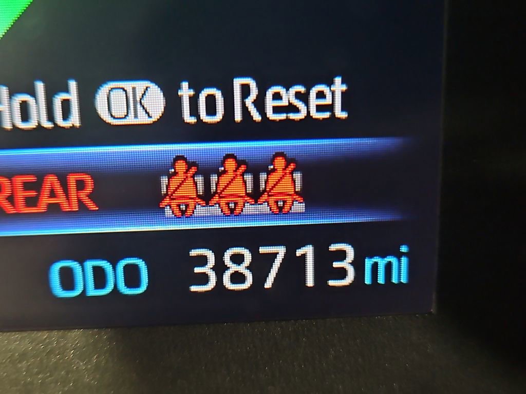 Used 2024 Toyota Corolla SE w/ SE Package image 17