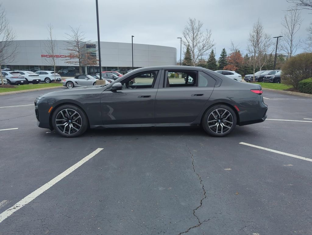 New 2025 BMW 760i xDrive w/ Executive Package image 4