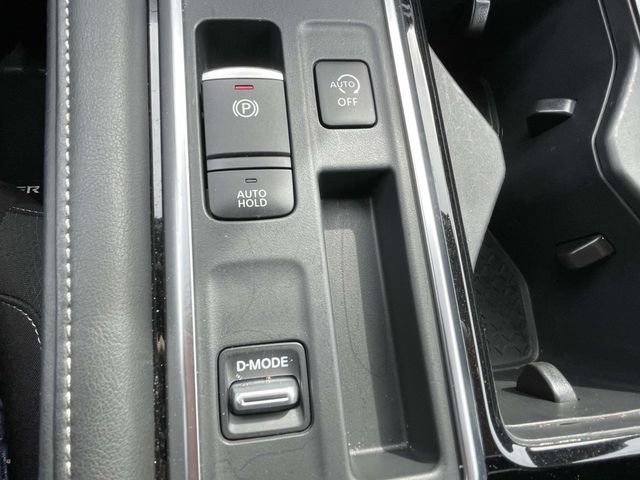 Used 2025 Nissan Pathfinder SV image 28