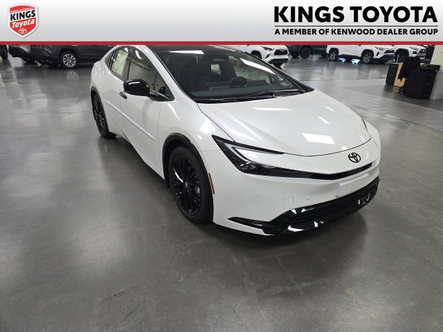 New 2027 Toyota Prius Plug-In Hybrid FWD image 1