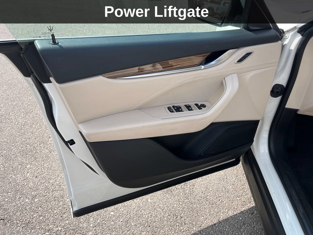 Used 2022 Maserati Levante GT AWD/4WD image 12