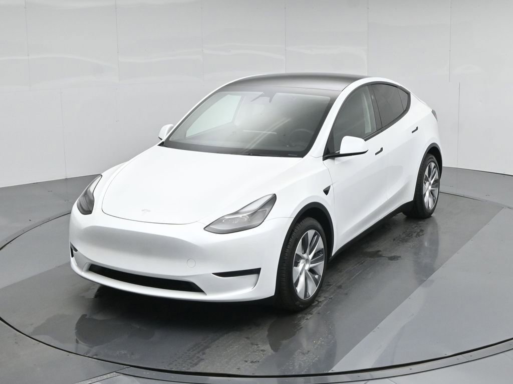 Used 2024 Tesla Model Y Long Range image 33