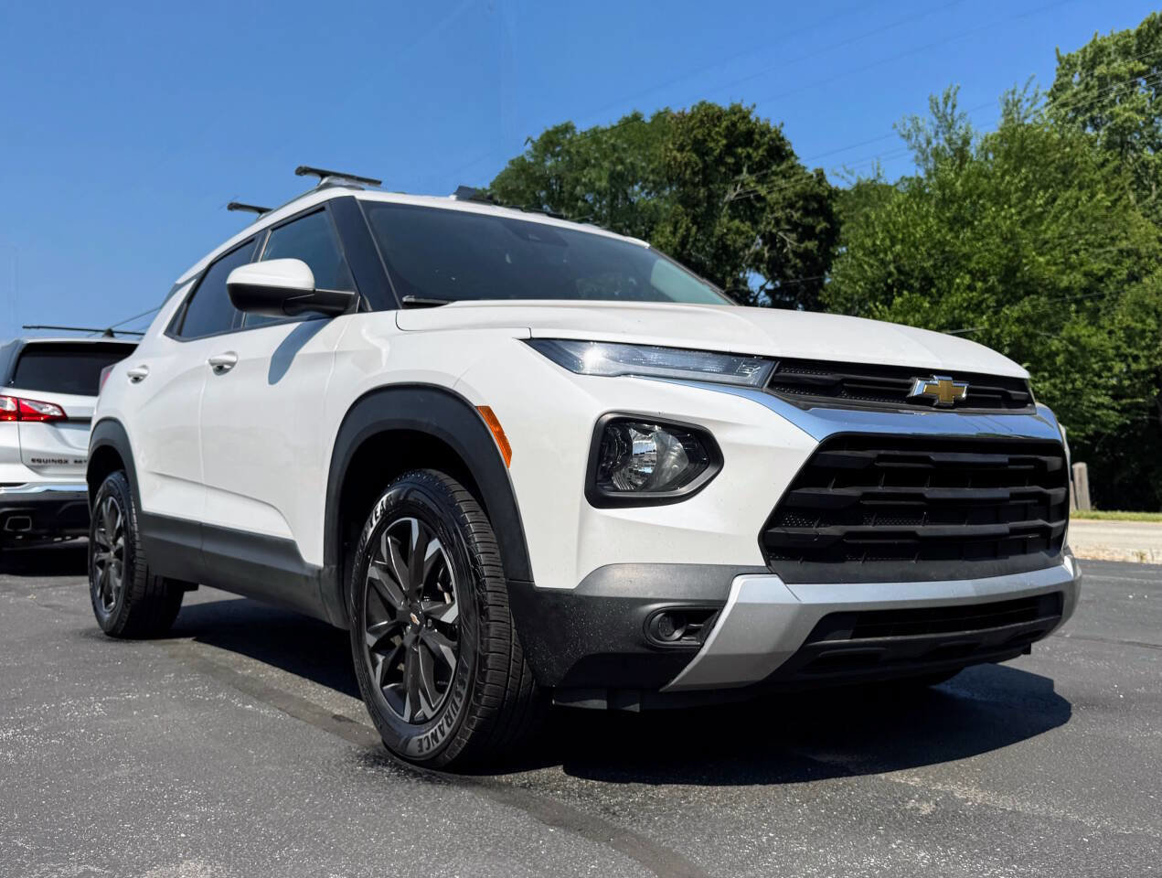 Used 2021 Chevrolet TrailBlazer LT w/ Premium Seating Package image 2