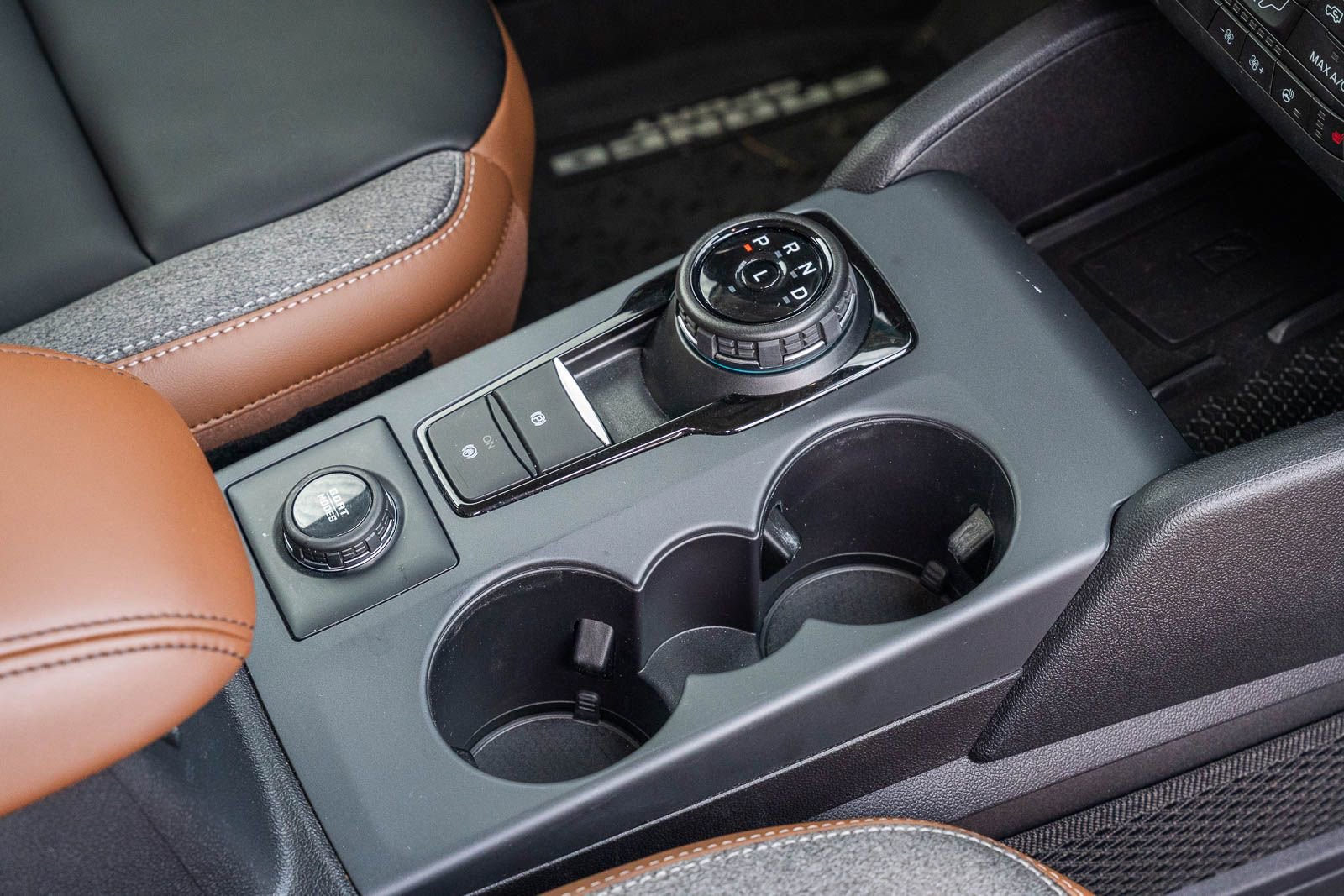 Used 2024 Ford Bronco Sport Outer Banks w/ Tech Package image 14