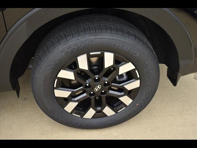 Certified 2025 Hyundai Santa Cruz SE FWD image 16