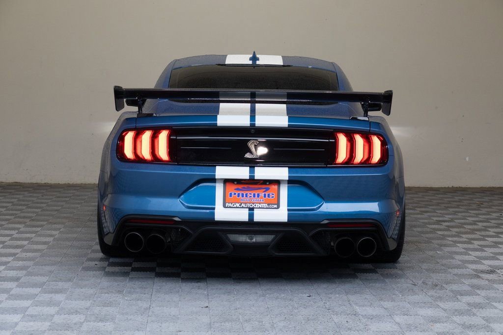 Used 2021 Ford Mustang Shelby GT500 w/ Carbon Fiber Track Pack RWD image 14