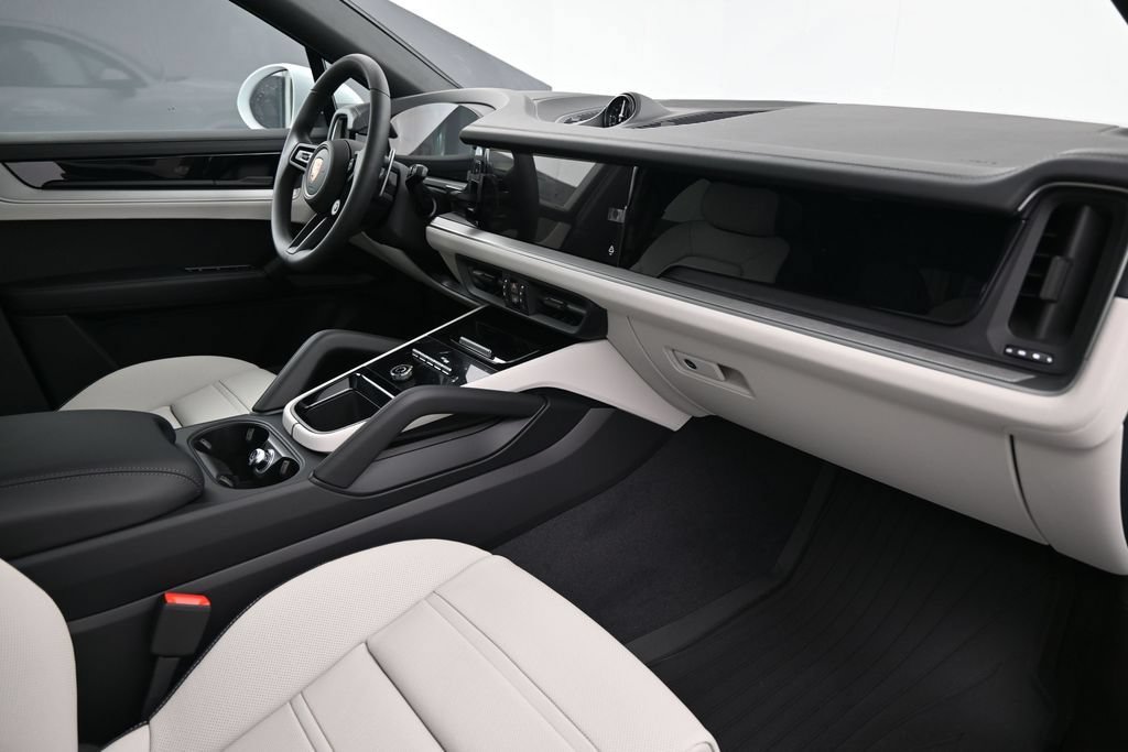 New 2026 Porsche Cayenne S AWD/4WD image 14