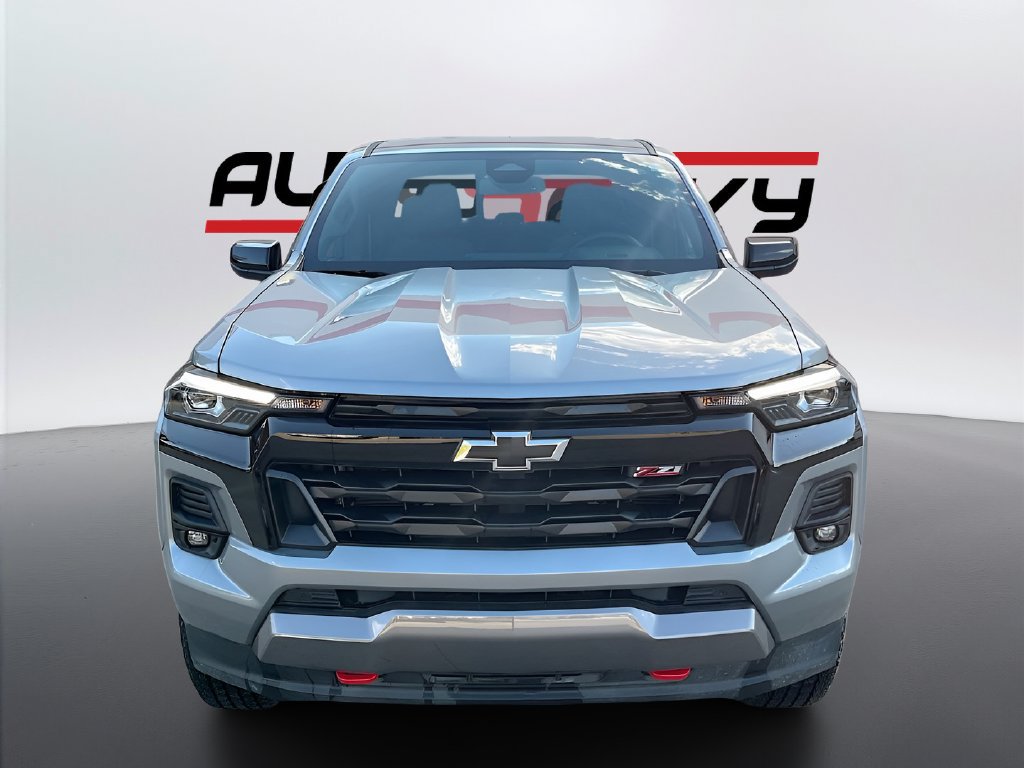 Used 2024 Chevrolet Colorado Z71 w/ Z71 Convenience Package 2 AWD/4WD image 2