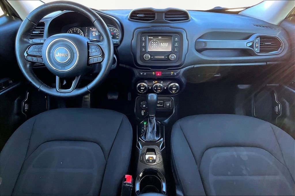 Used 2016 Jeep Renegade Latitude image 16