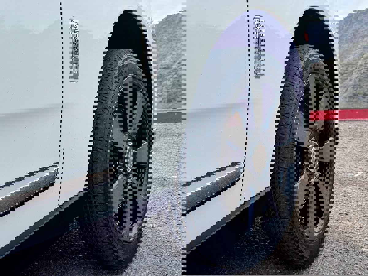 Used 2020 Rolls-Royce Cullinan image 13