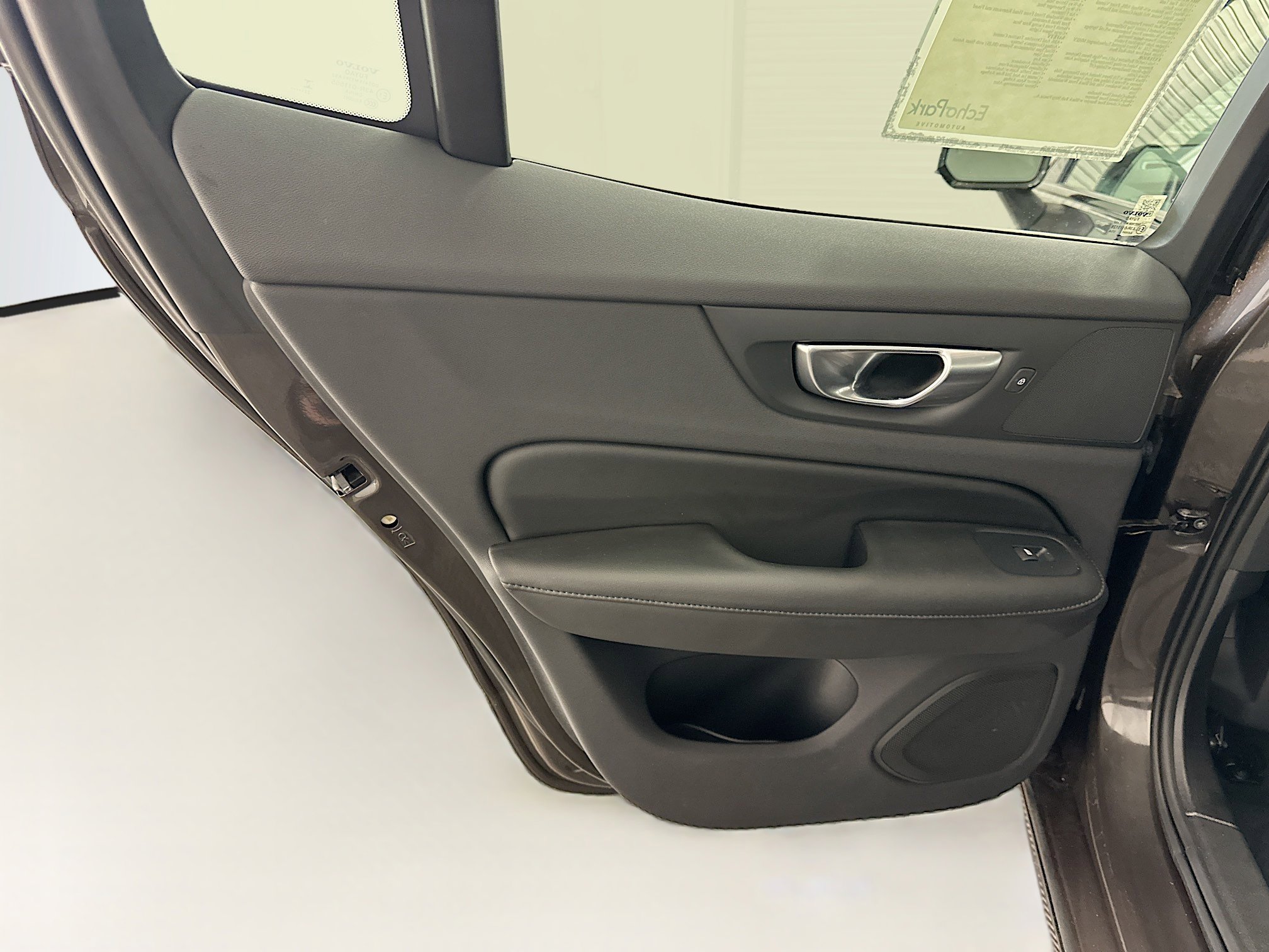 Used 2025 Volvo S60 B5 Core image 28