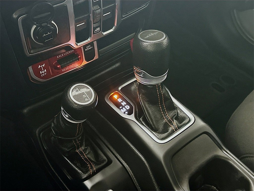 Used 2023 Jeep Gladiator Mojave w/ Cold Weather Group image 16