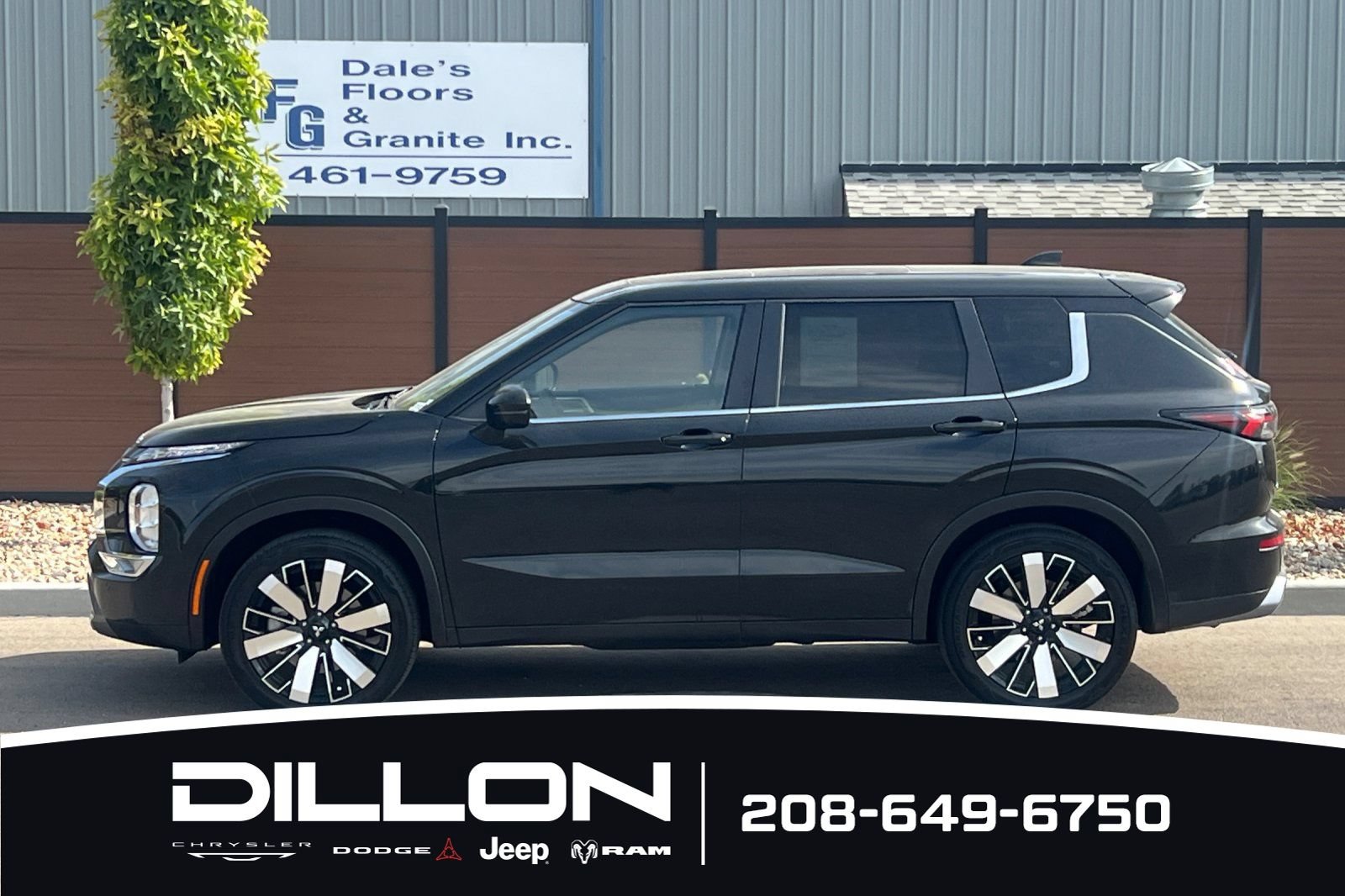 Used 2025 Mitsubishi Outlander SE AWD/4WD image 7