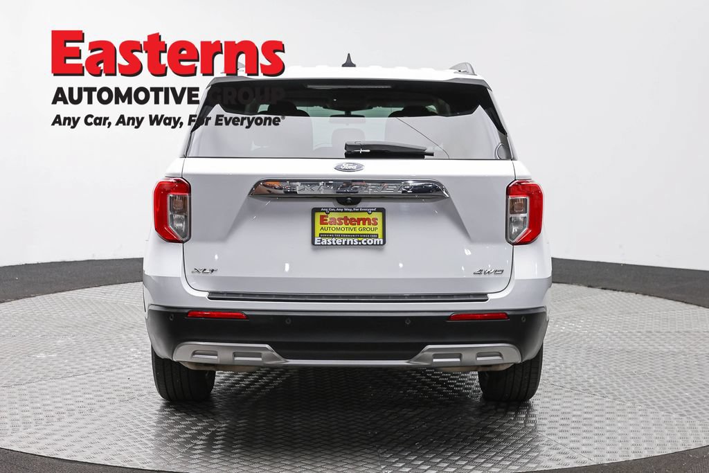 Used 2022 Ford Explorer XLT w/ Equipment Group 202A AWD/4WD image 6