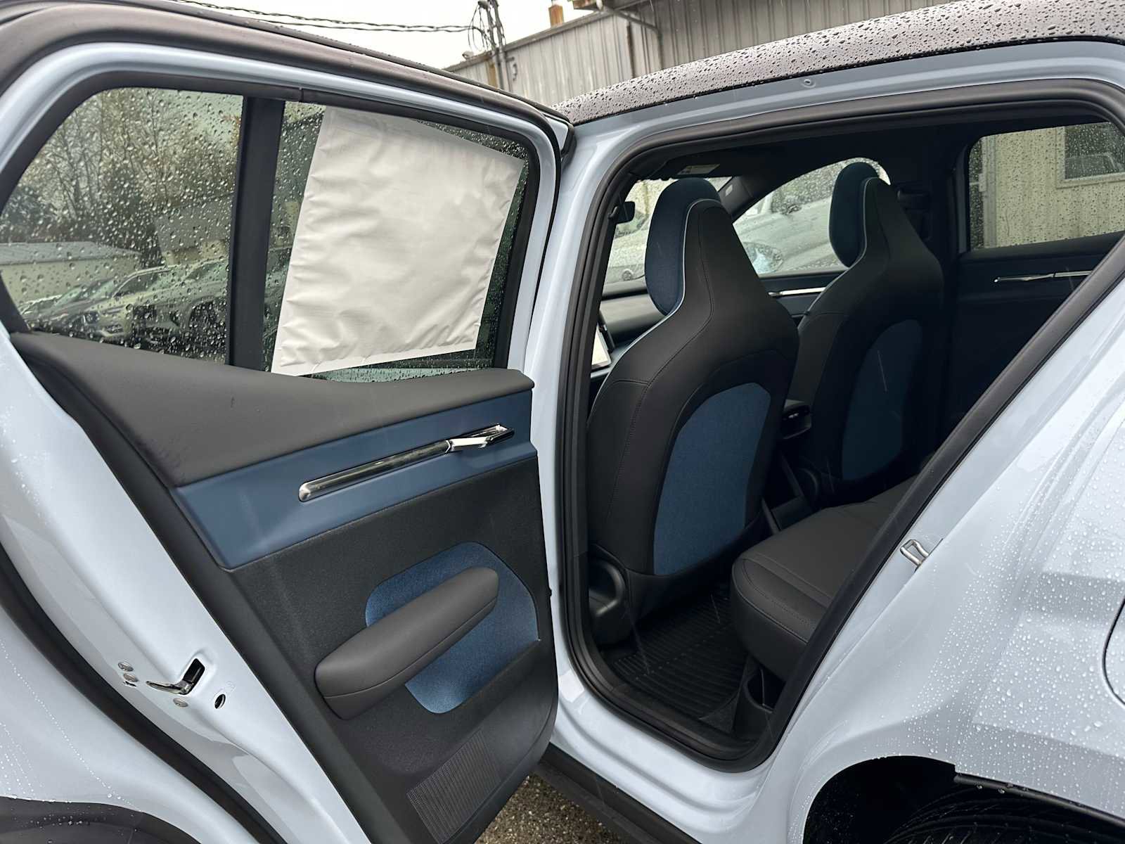 New 2026 Volvo EX30 Plus w/ Protection Package Premier AWD/4WD image 16