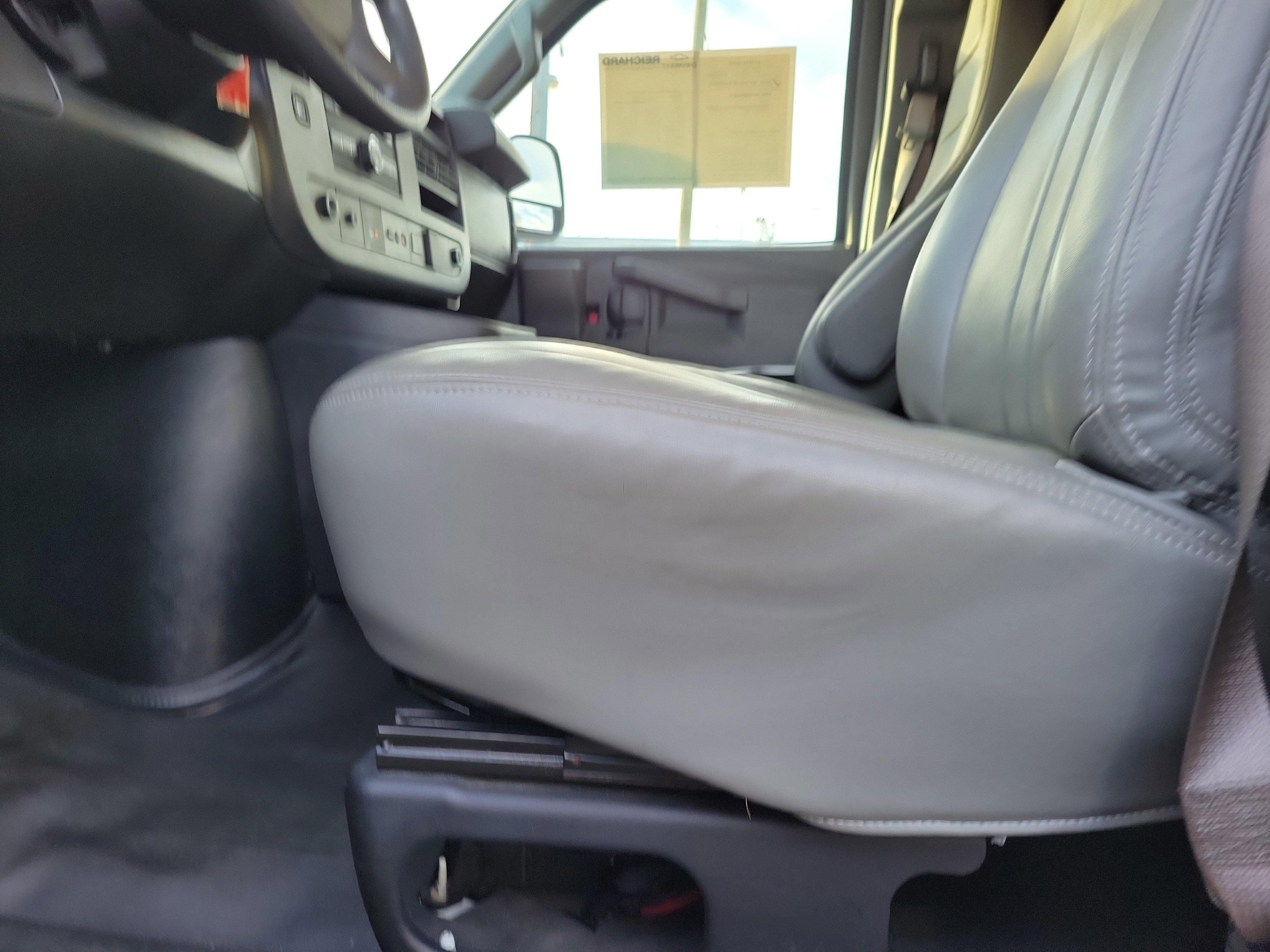 Used 2020 GMC Savana 2500 Extended w/ Driver Convenience Package image 14