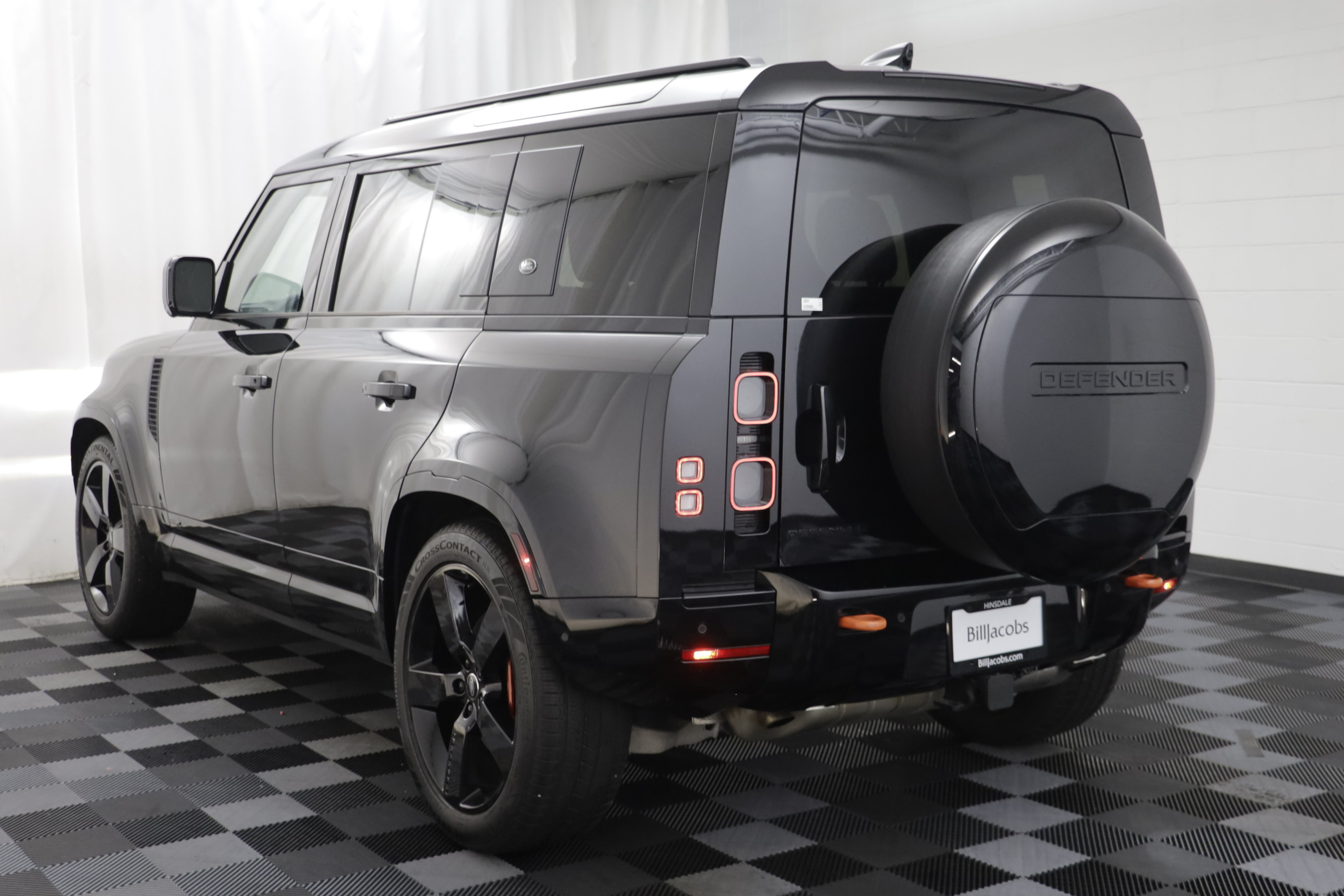 Used 2024 Land Rover Defender 110 X AWD/4WD image 15