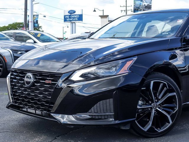 Used 2023 Nissan Altima 2.0 SR AWD/4WD image 3