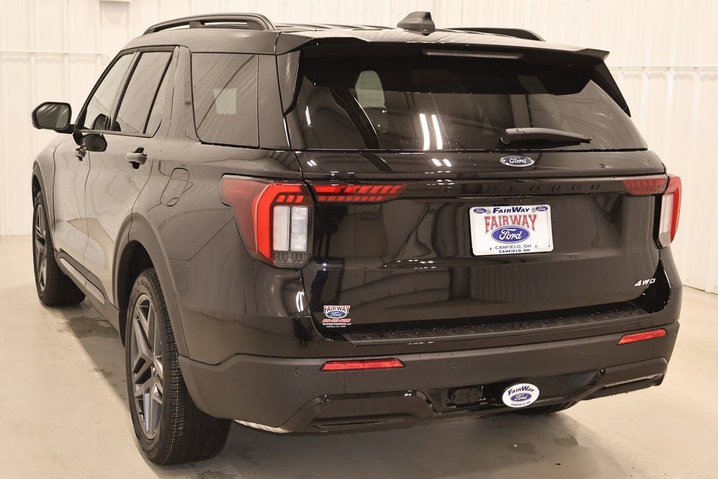 New 2026 Ford Explorer ST-Line w/ ST-Line Street Pack image 6