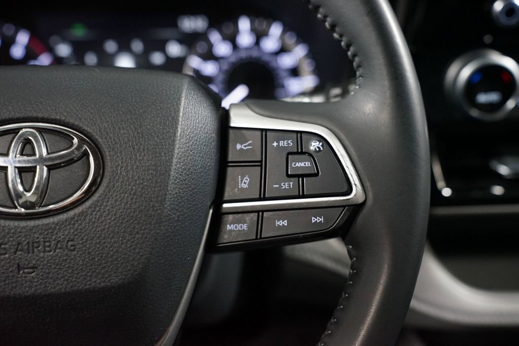 Certified 2024 Toyota Highlander LE image 13