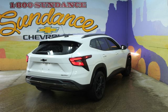Used 2025 Chevrolet Trax ACTIV w/ Sunroof Package FWD image 8