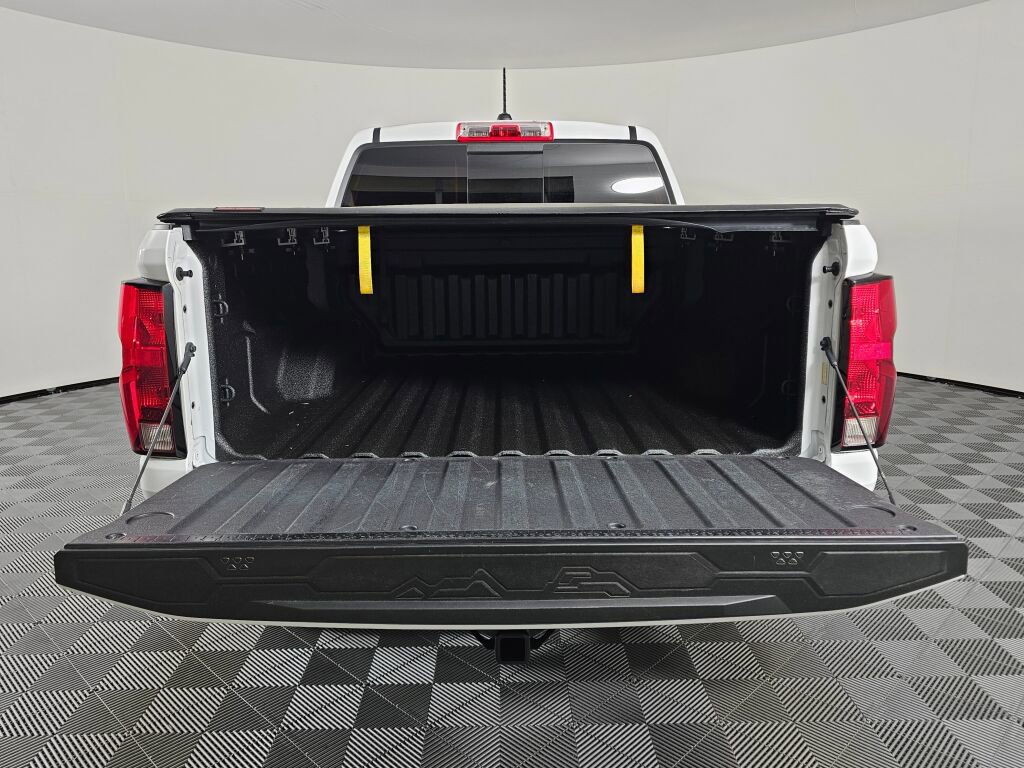 Used 2024 Chevrolet Colorado W/T w/ Safety Package image 15