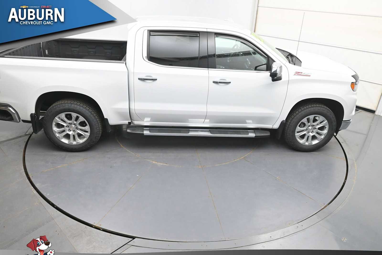 Used 2023 Chevrolet Silverado 1500 LTZ AWD/4WD image 34