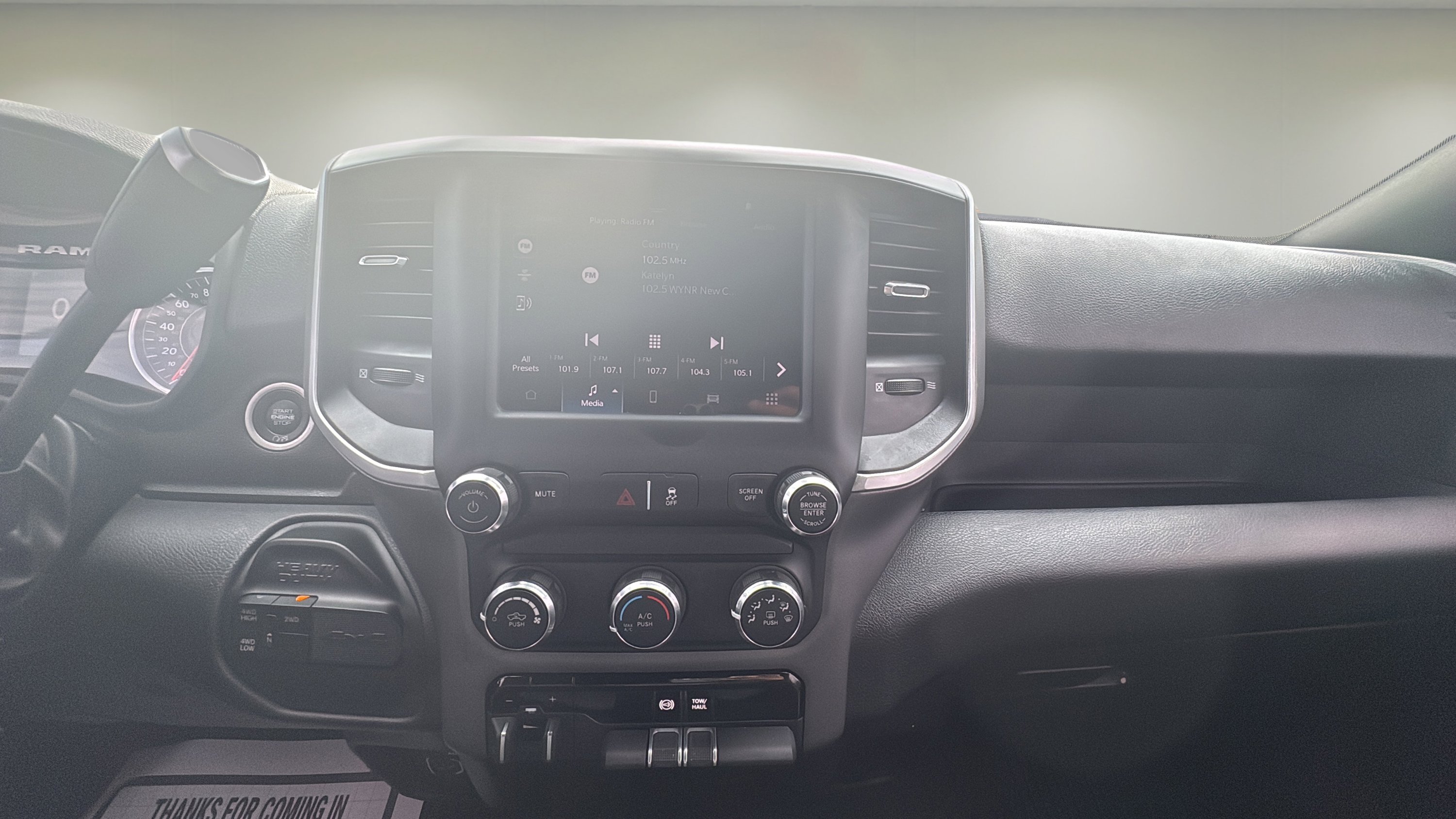 Used 2022 RAM 3500 Big Horn image 12