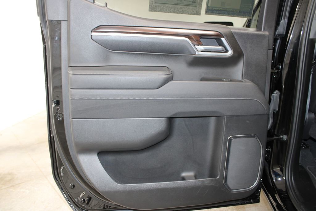 Used 2025 GMC Sierra 1500 SLT image 23