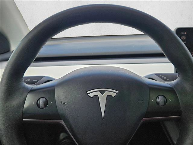 Used 2023 Tesla Model Y Long Range image 18