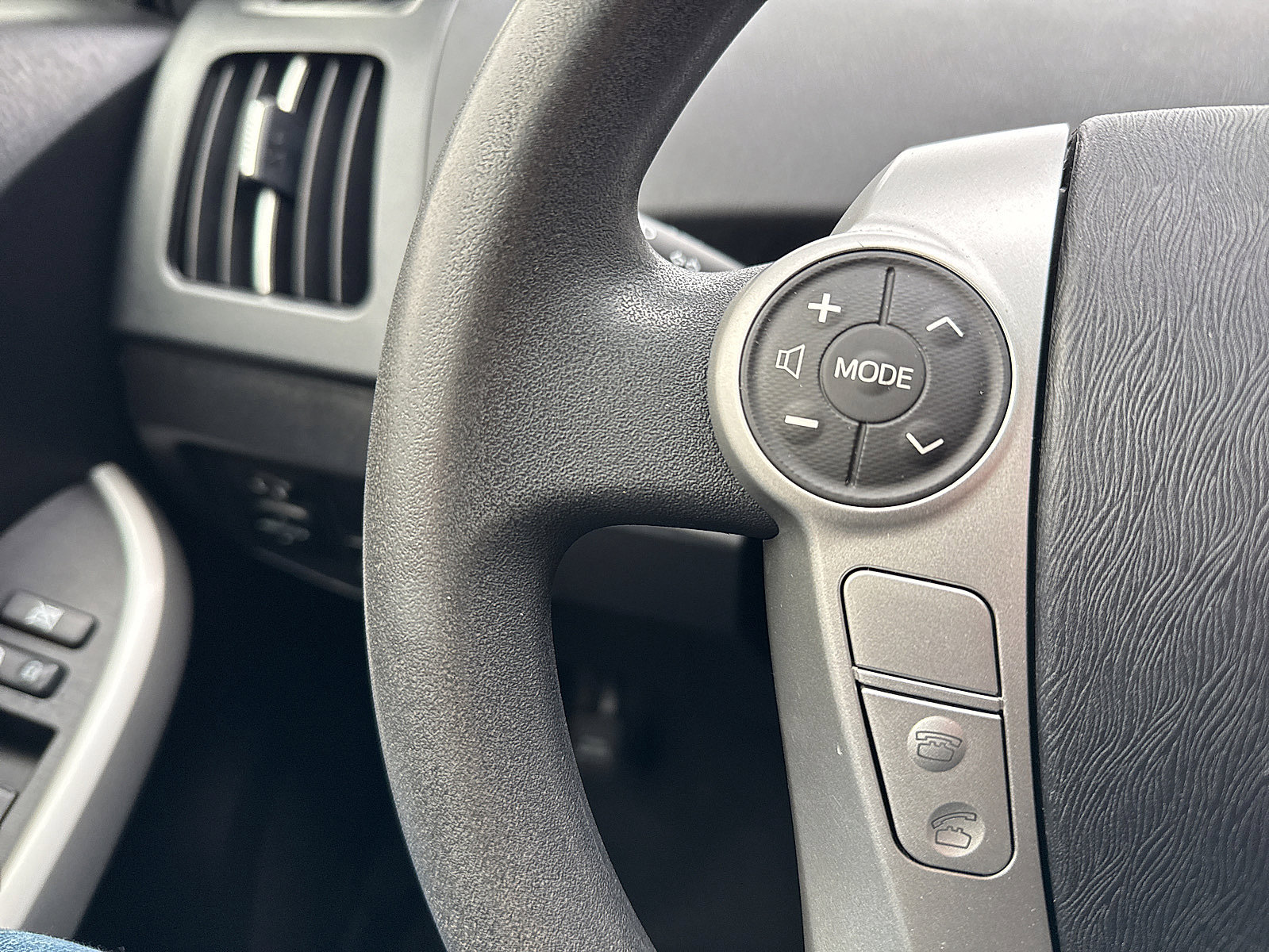 Used 2012 Toyota Prius Two image 37