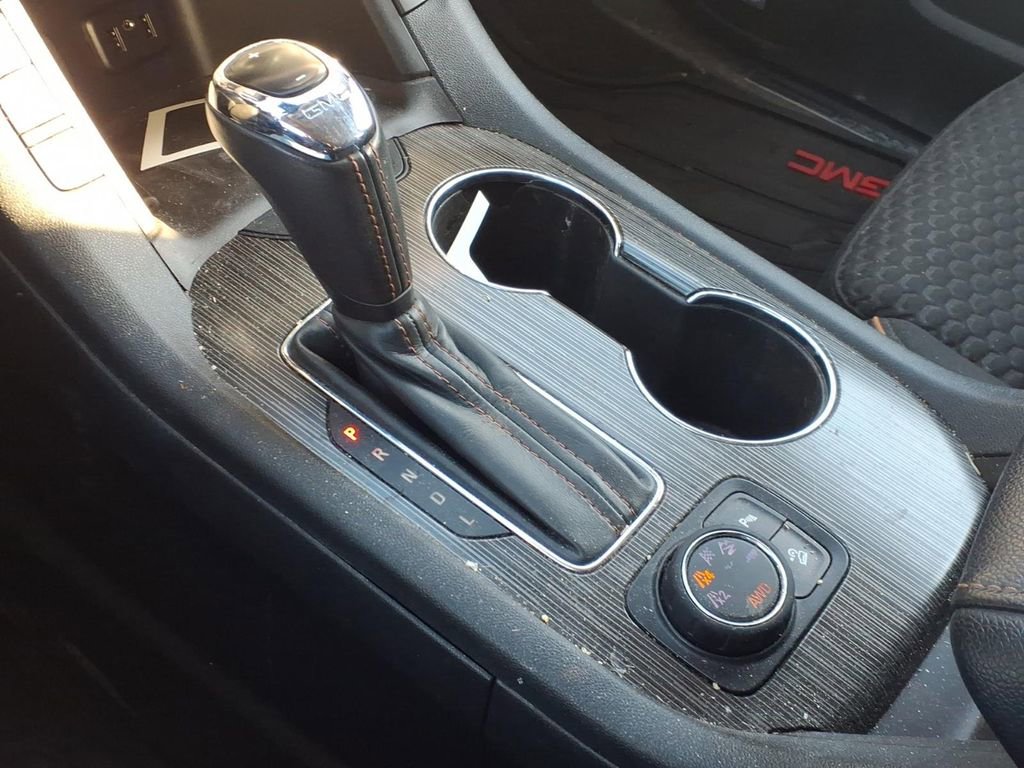 Used 2018 GMC Acadia SLE w/ Driver Alert Package I image 19