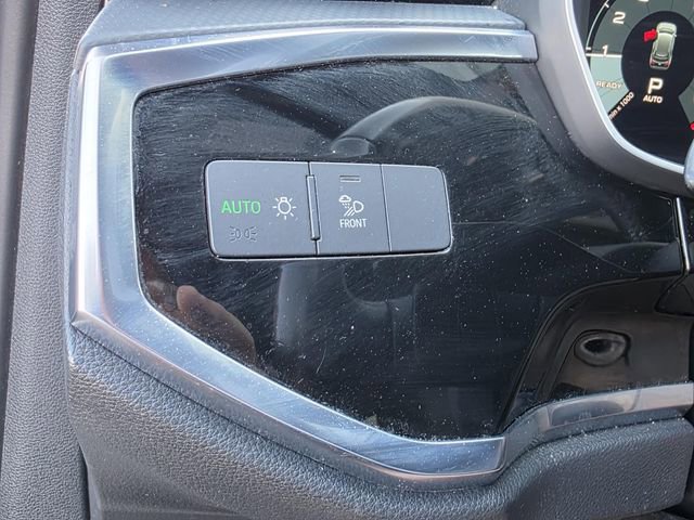 Used 2024 Audi Q3 2.0T Premium image 25