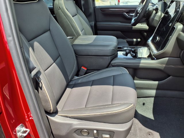 New 2026 GMC Yukon Elevation w/ Elevation Premium Package AWD/4WD image 24