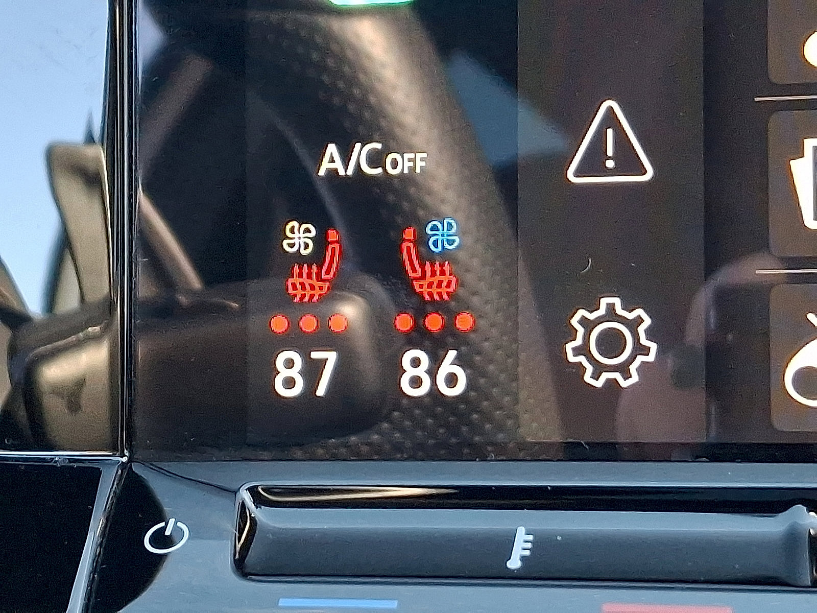 Used 2024 Volkswagen Golf R image 24