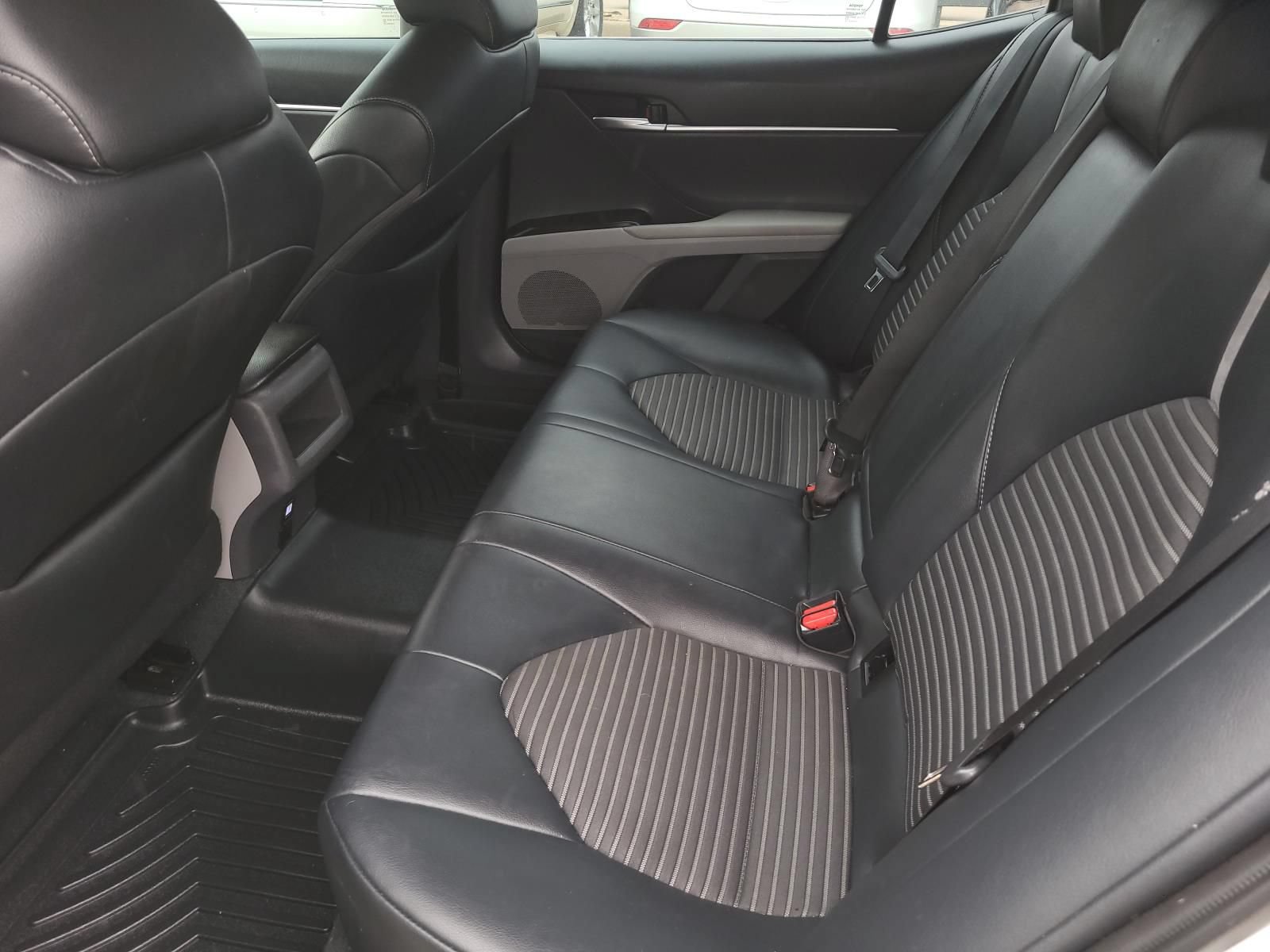 Used 2024 Toyota Camry SE FWD image 12