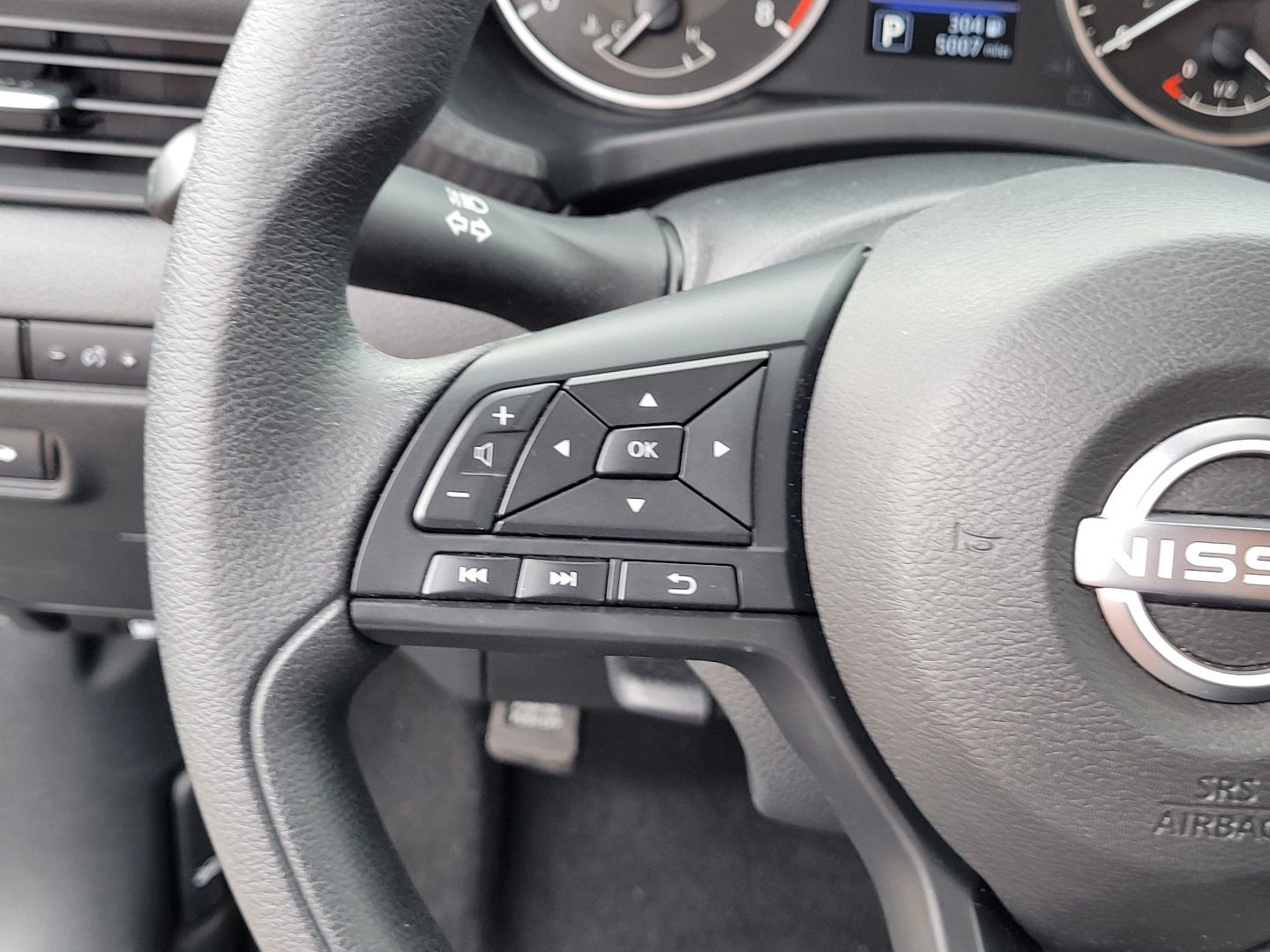 Certified 2025 Nissan Sentra S FWD image 21