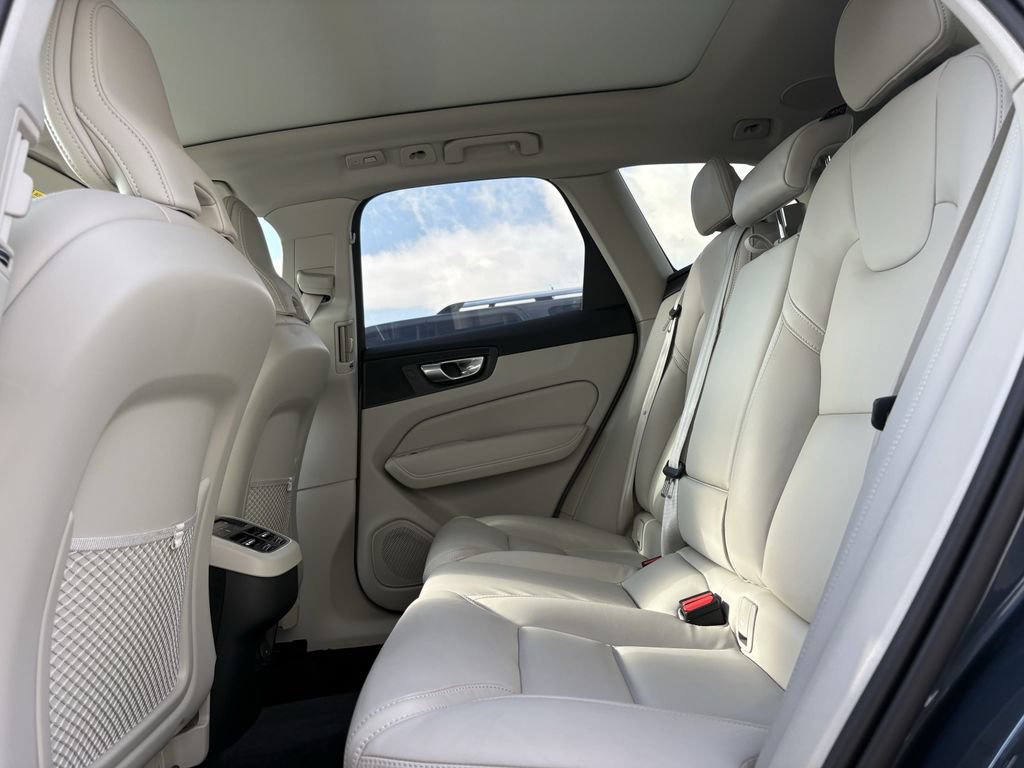 Used 2026 Volvo XC60 B5 Ultra AWD/4WD image 25