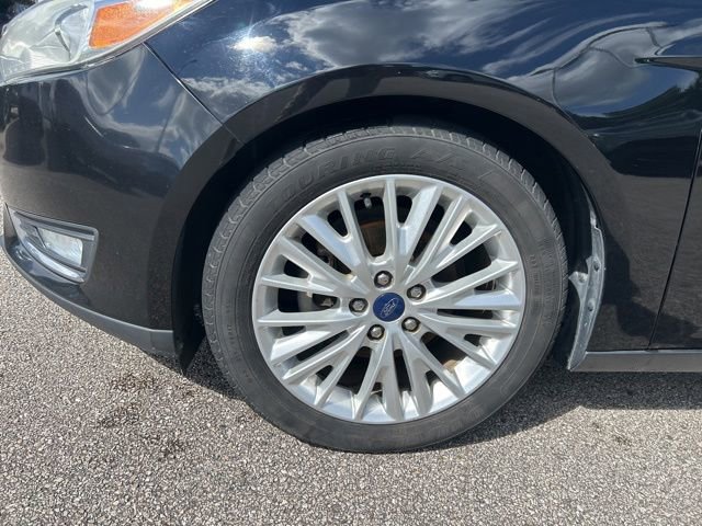 Used 2017 Ford Focus Titanium FWD image 2