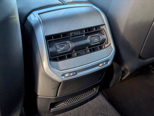 Used 2023 BMW 740i w/ Parking Assistance Package image 18