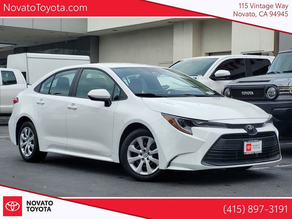 Used 2025 Toyota Corolla LE w/ Convenience Package FWD image 1
