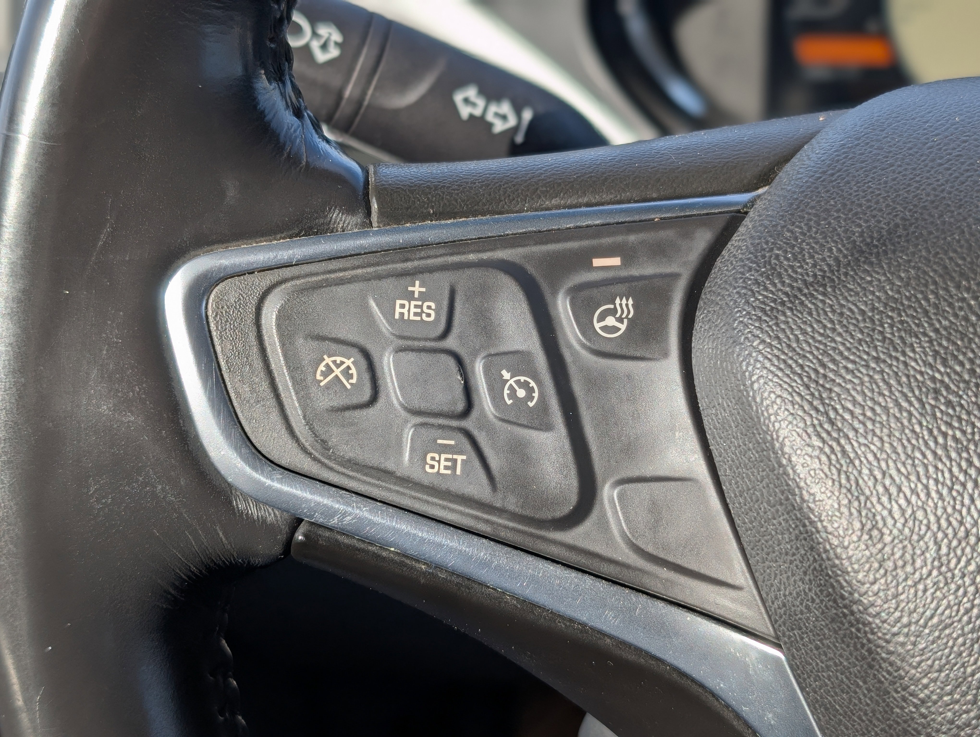 Used 2017 Chevrolet Bolt LT image 6