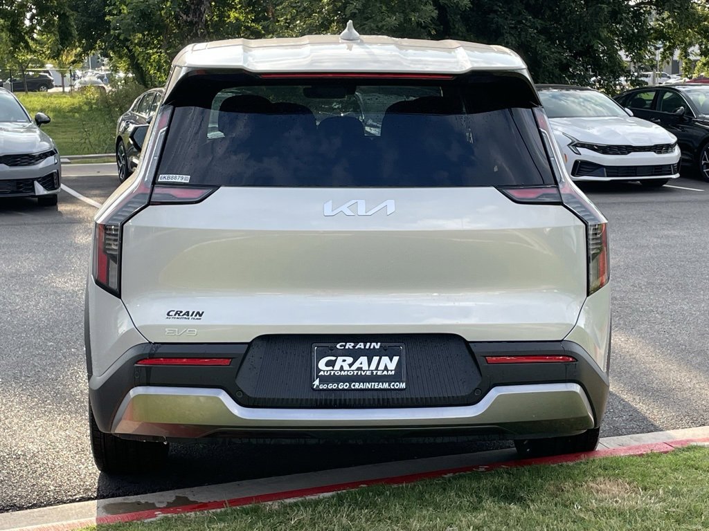 New 2026 Kia EV9 Light image 9