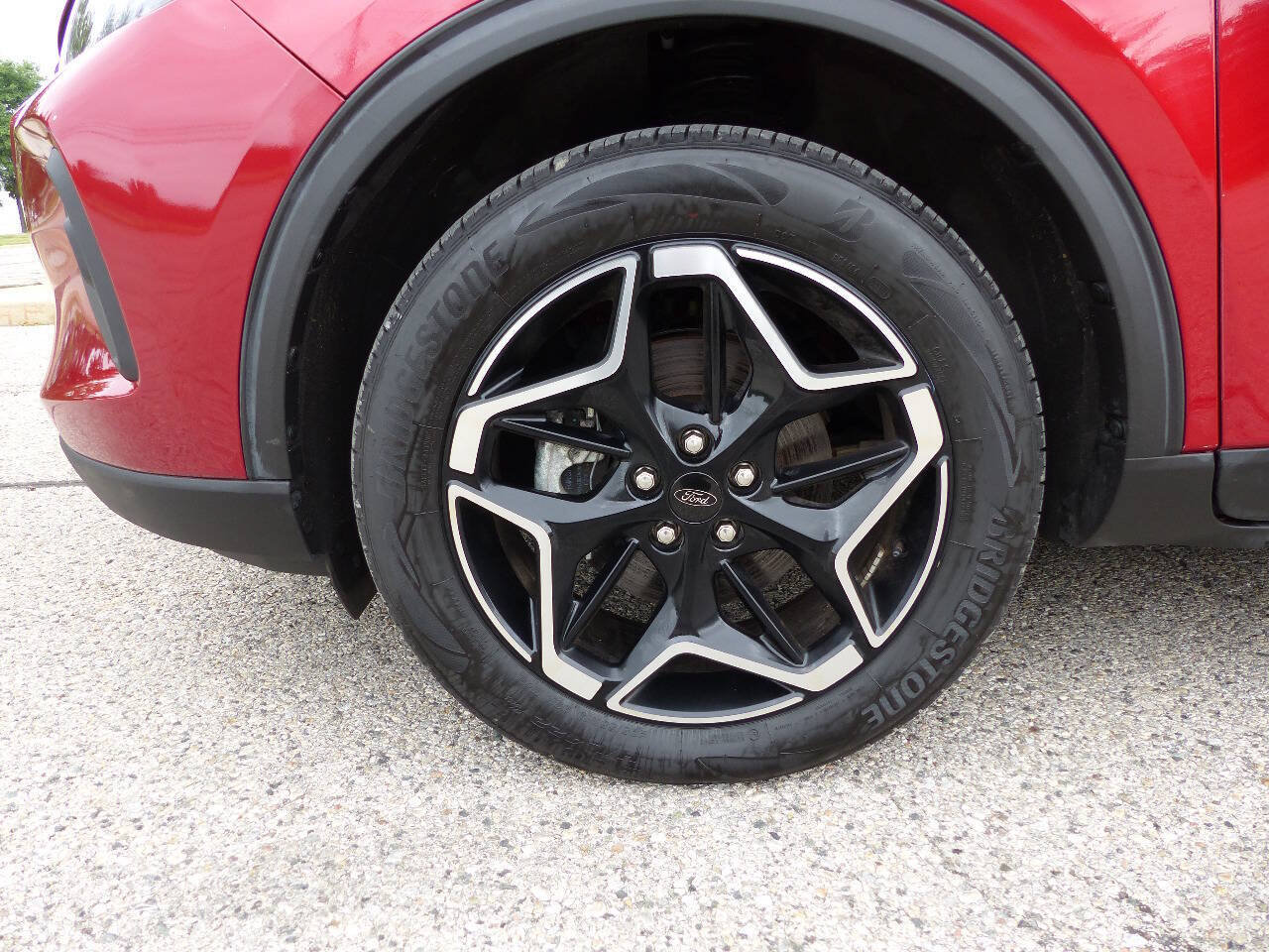 Used 2026 Ford Escape Platinum AWD/4WD image 15