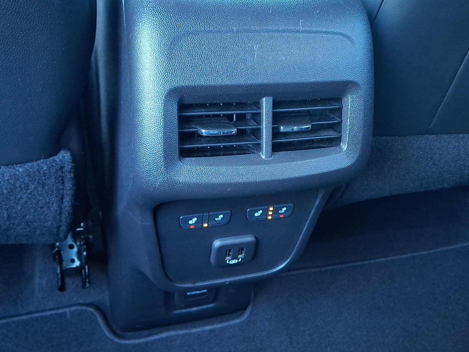 Used 2020 Chevrolet Equinox Premier AWD/4WD image 12