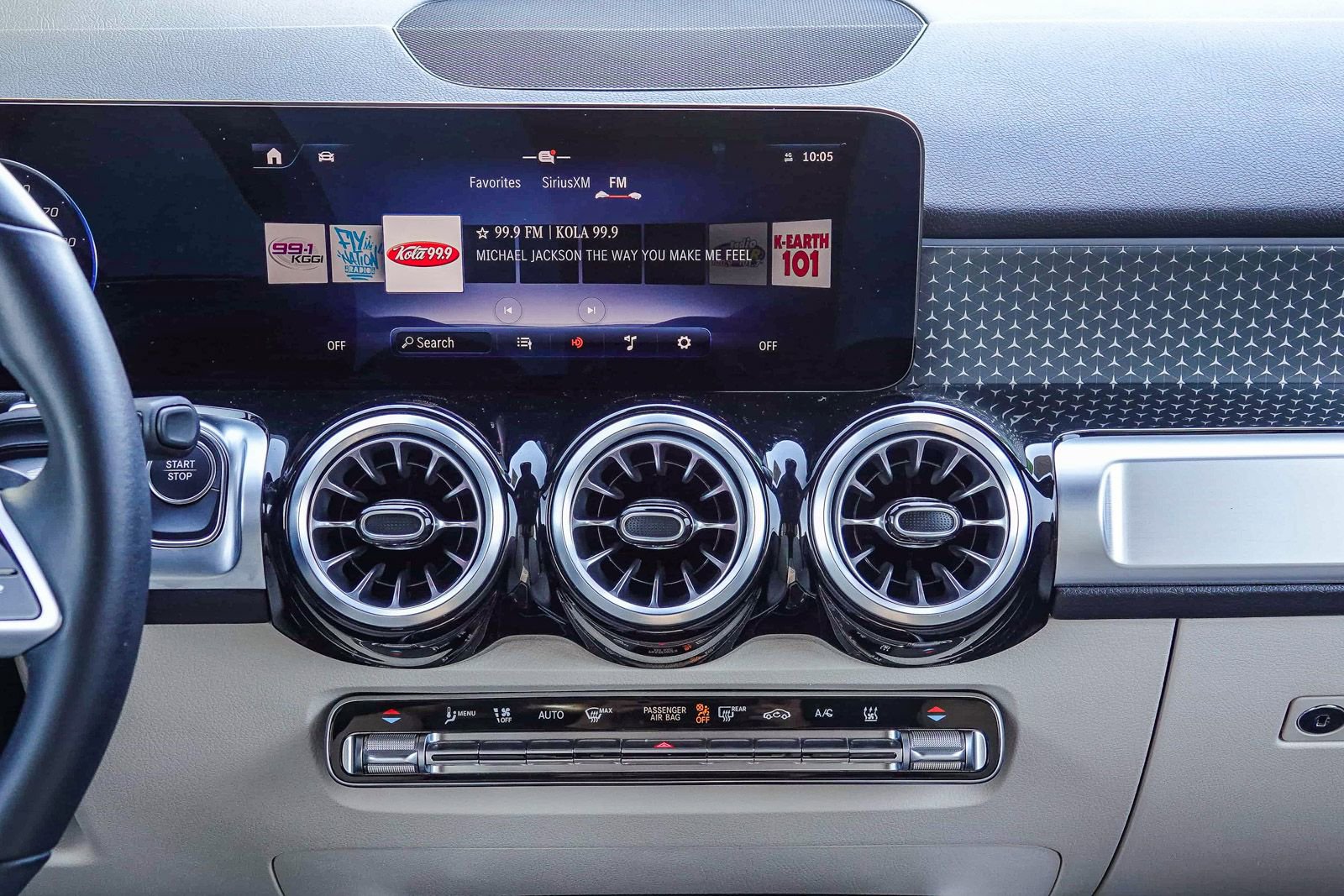 Used 2024 Mercedes-Benz EQB 350 4MATIC SUV image 13