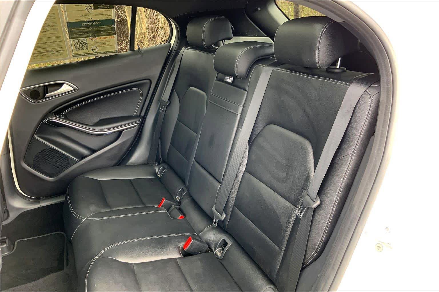 Used 2016 Mercedes-Benz GLA 250 4MATIC image 21